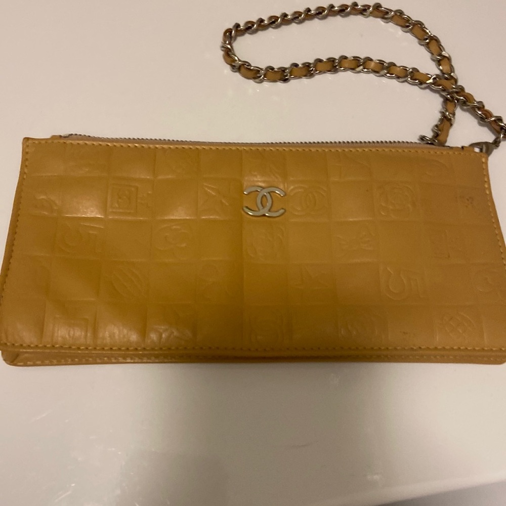 ✨Chanel Wristlet✨